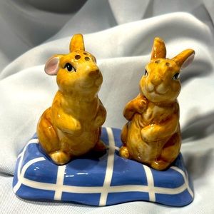 NWT Pier 1 Henry Bunny Collection Salt and Pepper Shakers Rabbits With Base